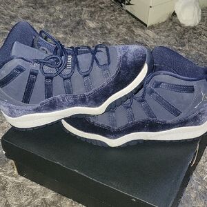 Jordan Kids Navy Blue Sneakers